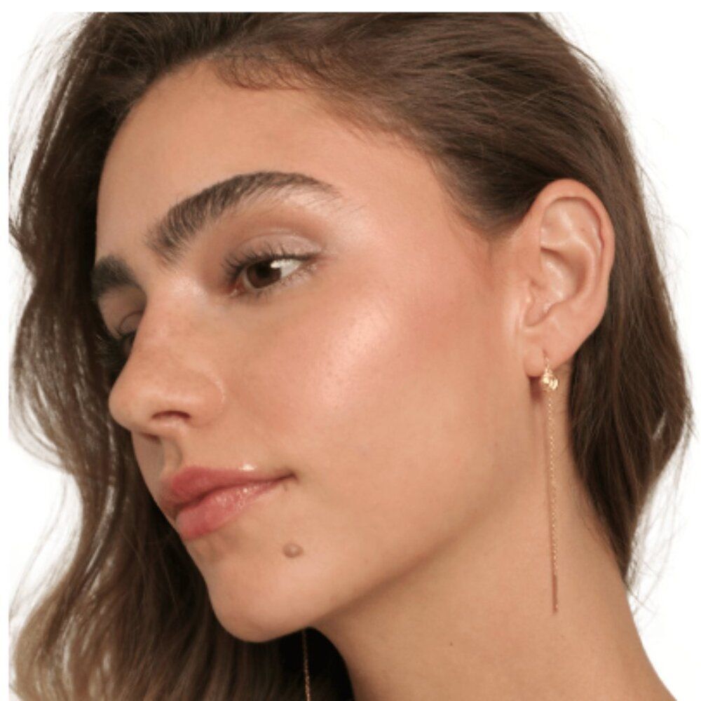 LUV AJ Shell Coil Threader Earring Modern Gold - Picture 8 of 9
